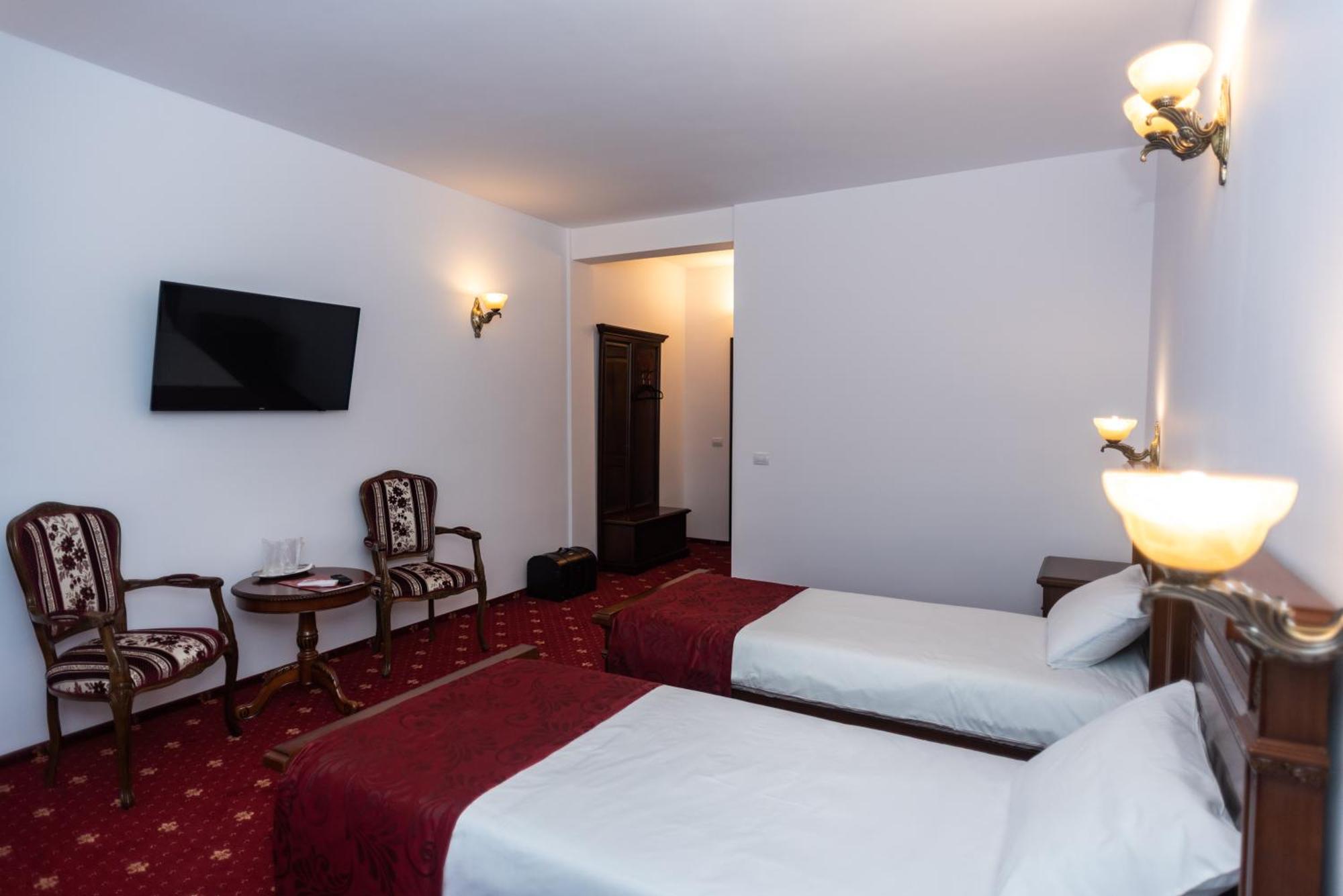 Hotel Tango Margo à Valea Lupului  Extérieur photo